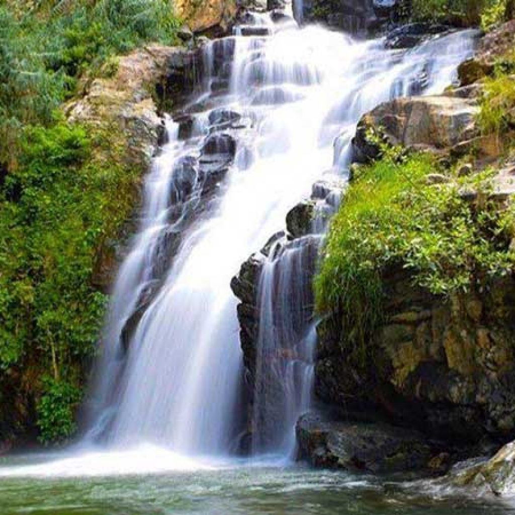 WATERFALLS IN SRI LANKA